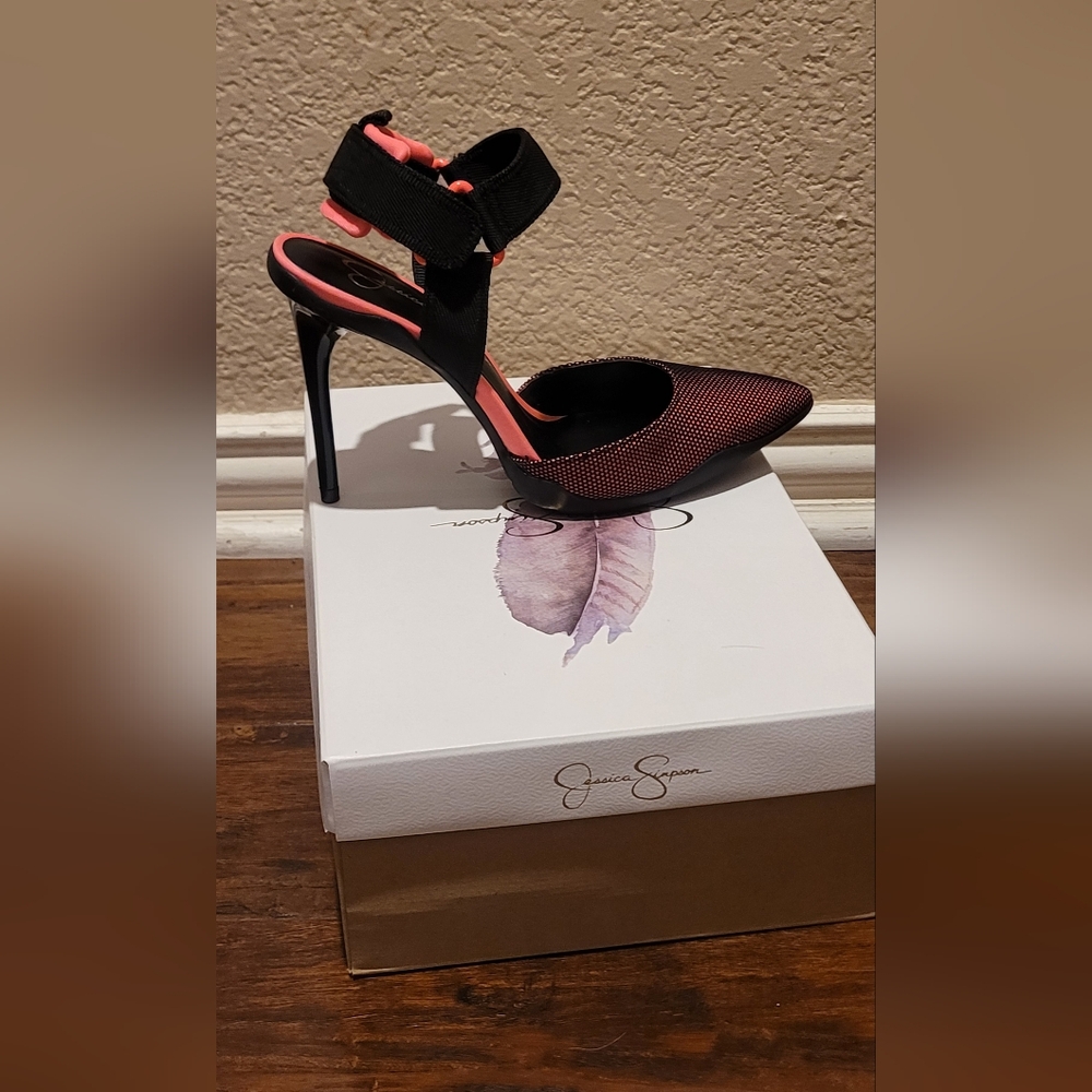 Jessica Simpson heels - Picture 4 of 6